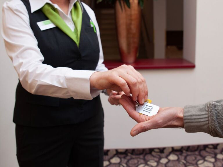 1516 Kaufmann für Hotelmanagement Hotelfachmann Pura Hotels Bad Schandau.jpg-min